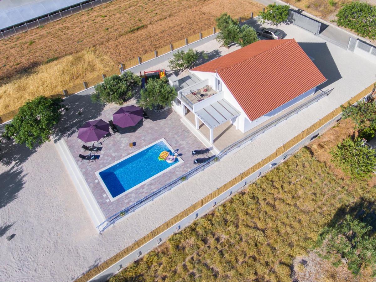 Villa Antonia With Heated Pool Dograde 外观 照片