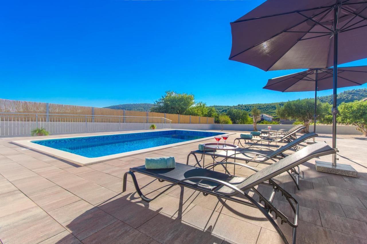 Villa Antonia With Heated Pool Dograde 外观 照片