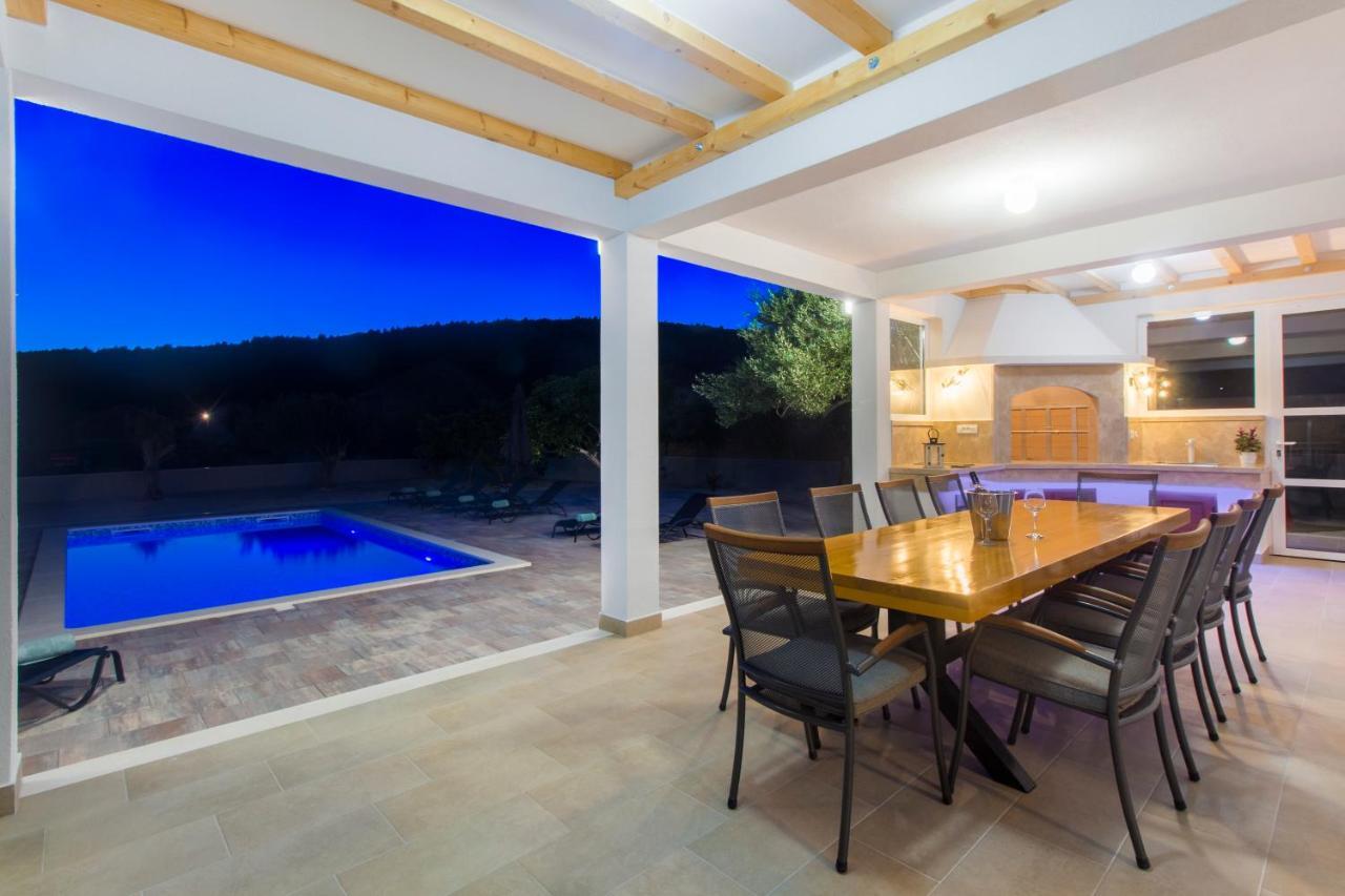Villa Antonia With Heated Pool Dograde 外观 照片