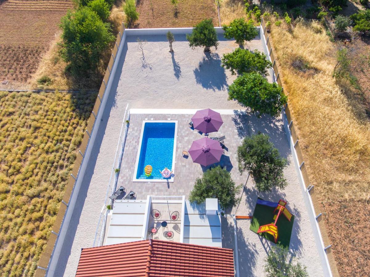 Villa Antonia With Heated Pool Dograde 外观 照片