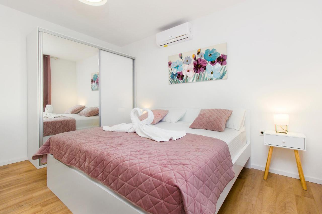 Villa Antonia With Heated Pool Dograde 外观 照片